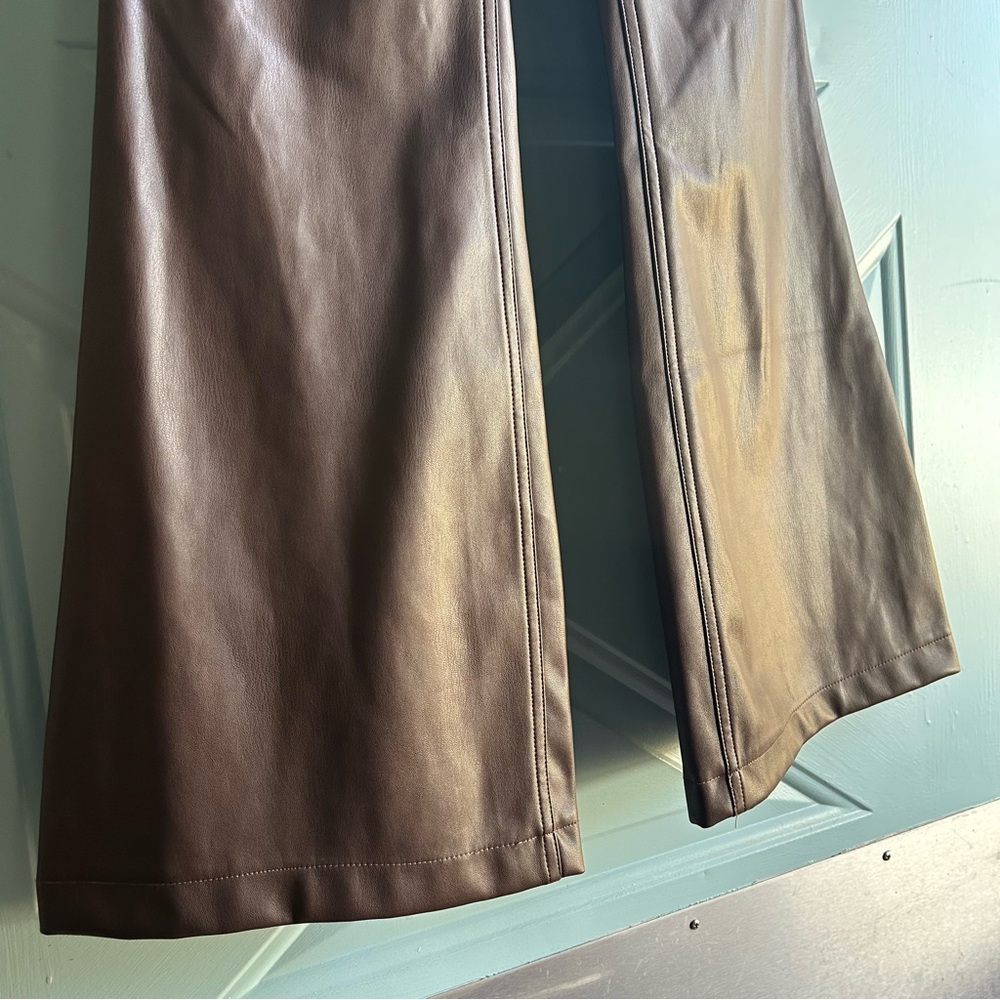 High-Rise Boho 60’s 70’s Flare Leg Vegan Leather Pants Chocolate Brown Hollister - Picture 6 of 10